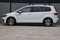 USED 2016 66 VOLKSWAGEN TOURAN 2.0 R-LINE TDI BLUEMOTION TECHNOLOGY 5d 148 BHP 7 Seater | Panoramic Roof | 1 Former Keeper | Satellite Navigation | Parking Sensors | ULEZ Compliant |