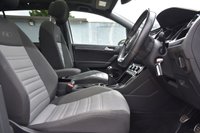 USED 2016 66 VOLKSWAGEN TOURAN 2.0 R-LINE TDI BLUEMOTION TECHNOLOGY 5d 148 BHP 7 Seater | Panoramic Roof | 1 Former Keeper | Satellite Navigation | Parking Sensors | ULEZ Compliant |