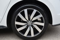 USED 2016 66 VOLKSWAGEN TOURAN 2.0 R-LINE TDI BLUEMOTION TECHNOLOGY 5d 148 BHP 7 Seater | Panoramic Roof | 1 Former Keeper | Satellite Navigation | Parking Sensors | ULEZ Compliant |