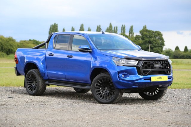 2021 21 Toyota HI-Lux 2.8 INVINCIBLE X 4WD D-4D DCB 202 BHP