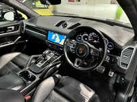 USED 2019 69 PORSCHE CAYENNE 4.0 TURBO S 5d 671 BHP 