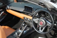 USED 2017 17 FIAT 124 1.4 SPIDER MULTIAIR LUSSO PLUS 2d 139 BHP VIEW AND RESERVE ONLINE OR CALL 01527-853940 FOR MORE INFO.