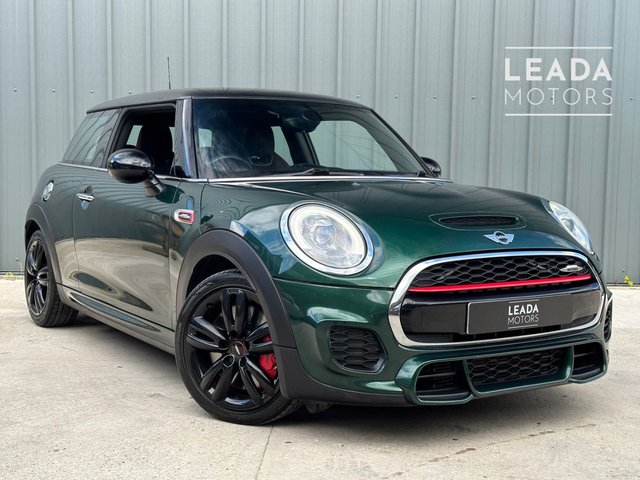 2015 15 MINI Hatch John Cooper Works 2.0 JOHN COOPER WORKS 3d 228 BHP