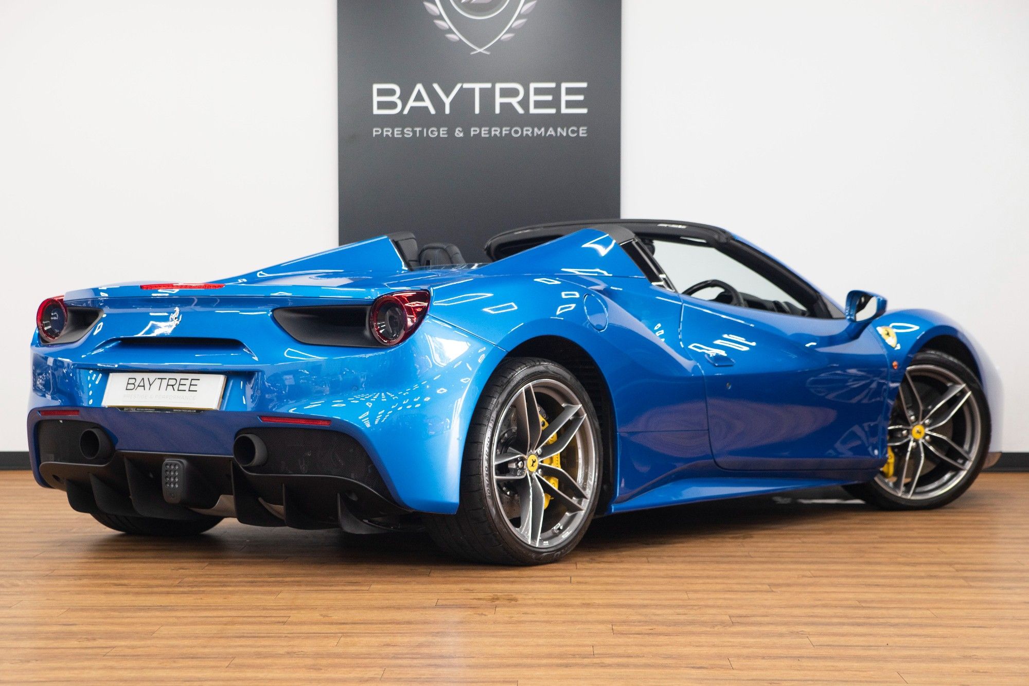 USED 2018 FERRARI 488 3.9 SPIDER 