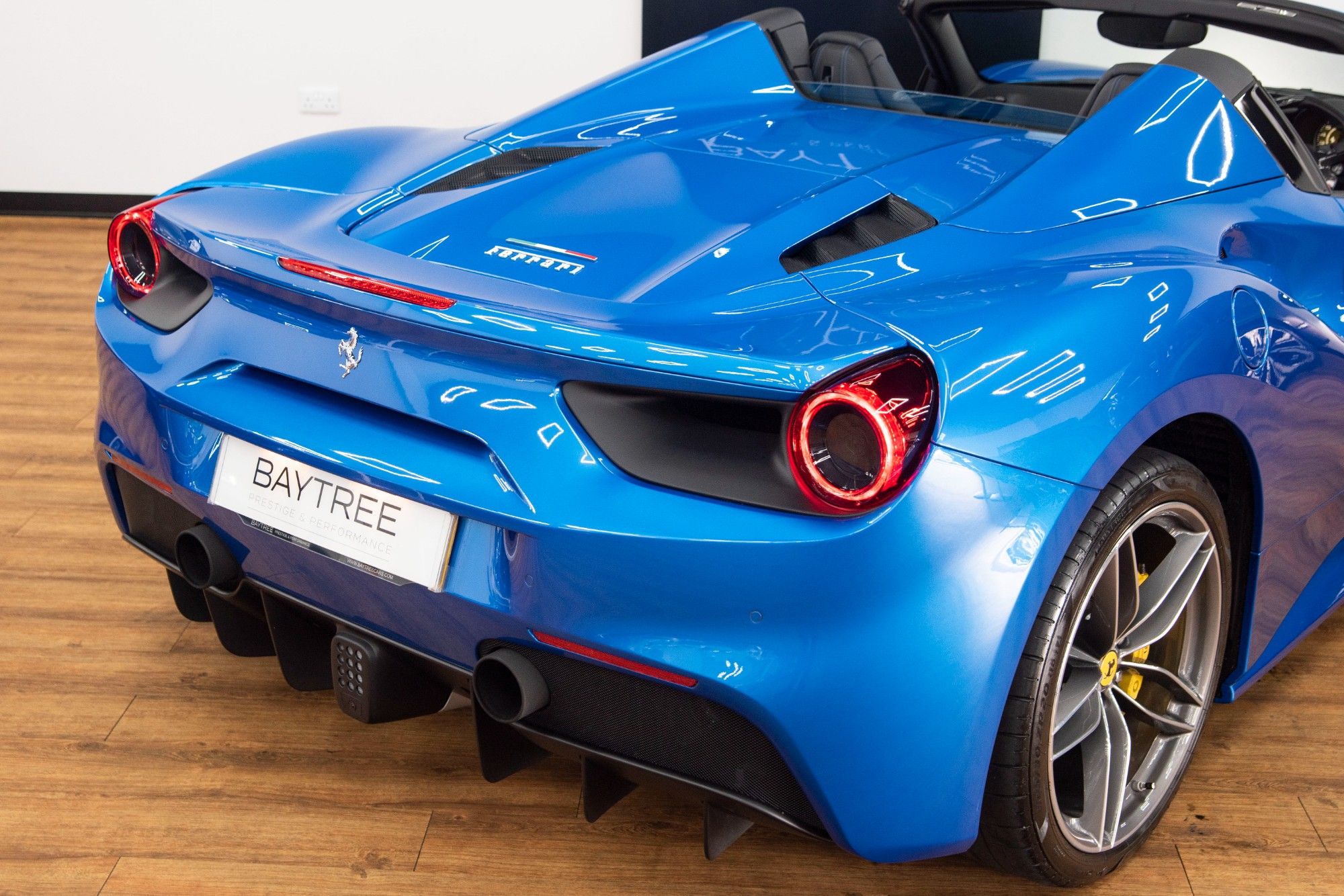 USED 2018 FERRARI 488 3.9 SPIDER 
