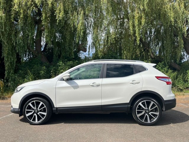 View our NISSAN QASHQAI
