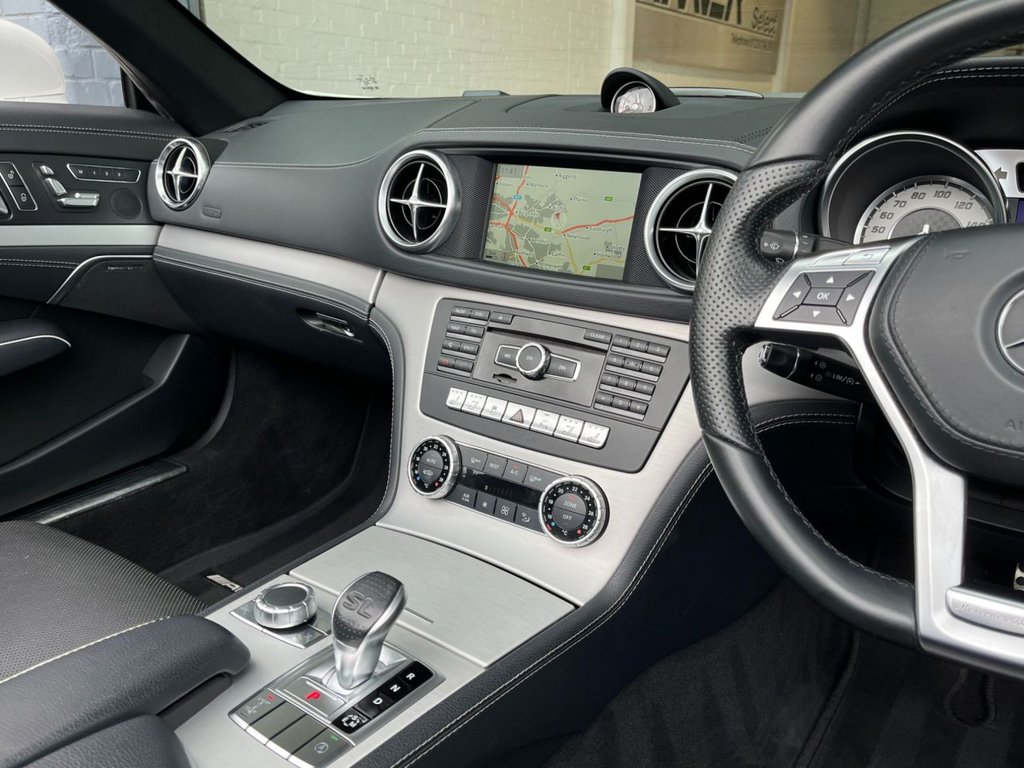USED 2014 64 MERCEDES-BENZ SL 3.0 SL400 AMG SPORT 2d 329 BHP 