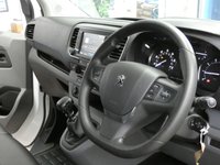 USED 2020 20 PEUGEOT EXPERT 1.5 BLUEHDI 100 PROFESSIONAL L1 102 BHP 3 SEAT AIR CON SAT NAV TWIN SLIDING DOORS INTERNAL RACKING PARKING SENSORS 1 OWNER NICE TIDY EXAMPLE