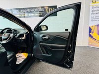 USED 2016 16 JEEP CHEROKEE 2.2 M-JET II LIMITED 5d 197 BHP SATNAV REV CAM DAB