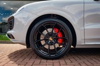 USED 2022 72 PORSCHE CAYENNE 4.0L GTS TIPTRONIC 4d AUTO 549 BHP Centre Exhaust/Carbon Roof