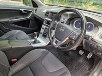 USED 2013 13 VOLVO V60 2.4 D5 R-DESIGN LUX NAV 5d 212 BHP ZERO DEPOSIT FINANCE AVAILABLE