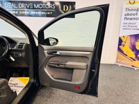 USED 2015 15 VOLKSWAGEN TOURAN 1.6 SE TDI BLUEMOTION TECHNOLOGY DSG 5d 106 BHP 