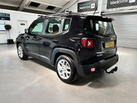 USED 2015 65 JEEP RENEGADE 1.6 M-JET LONGITUDE 5d 118 BHP SAT NAV+BLUETOOTH+17"ALLOYS