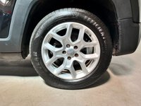 USED 2015 65 JEEP RENEGADE 1.6 M-JET LONGITUDE 5d 118 BHP SAT NAV+BLUETOOTH+17"ALLOYS