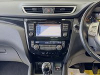 USED 2014 14 NISSAN QASHQAI 1.5 DCI ACENTA PREMIUM 5d 108 BHP PAN ROOF SATNAV DAB