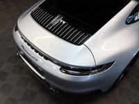 USED 2022 22 PORSCHE 911 3.0 CARRERA GTS 2d 474 BHP GLASS SUNROOF - 7 SPEED MANUAL - LED HEADLIGHTS - PORSCHE WARRANTY - CARBON MIRRORS - CARBON TRIM -