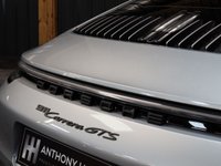 USED 2022 22 PORSCHE 911 3.0 CARRERA GTS 2d 474 BHP GLASS SUNROOF - 7 SPEED MANUAL - LED HEADLIGHTS - PORSCHE WARRANTY - CARBON MIRRORS - CARBON TRIM -