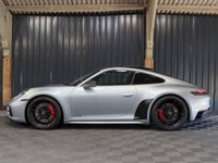 USED 2022 22 PORSCHE 911 3.0 CARRERA GTS 2d 474 BHP GLASS SUNROOF - 7 SPEED MANUAL - LED HEADLIGHTS - PORSCHE WARRANTY - CARBON MIRRORS - CARBON TRIM -