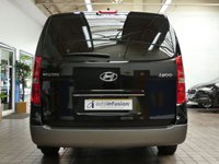 USED 2019 19 HYUNDAI i800 2.5 CRDI SE NAV 5d 134 BHP 8 SEATS SAT NAV HEATED SEATS REAR VIEW CAMERA CRUISE CONTROL PARKING SENSORS 1 OWNER SERVICE HISTORY