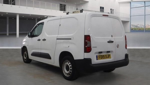2019 VAUXHALL COMBO - Photo 5