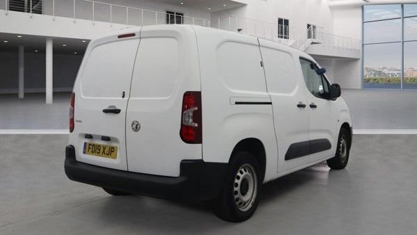 2019 VAUXHALL COMBO - Photo 2