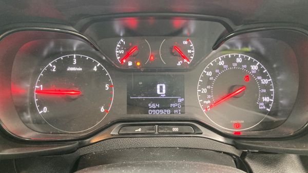 2019 VAUXHALL COMBO - Photo 8