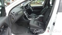 USED 2015 65 VOLVO XC70 2.4 D5 SE LUX AWD 5d 220 BHP 