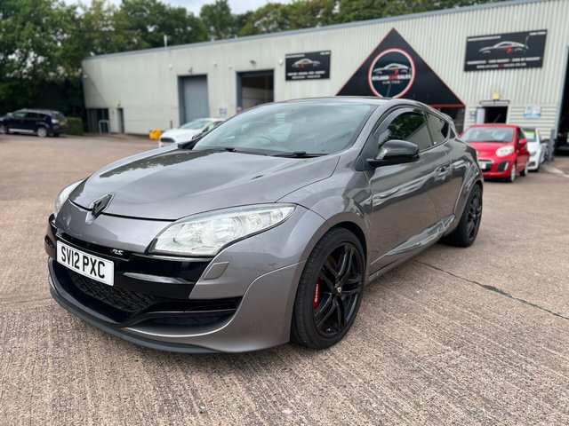 View our RENAULT MEGANE