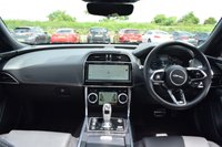 USED 2022 22 JAGUAR XE 2.0 R-DYNAMIC HSE 4d 296 BHP PAN ROOF / MERIDIAN / BLACK PK