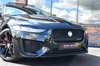 USED 2022 22 JAGUAR XE 2.0 R-DYNAMIC HSE 4d 296 BHP PAN ROOF / MERIDIAN / BLACK PK