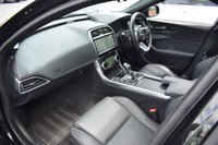 USED 2022 22 JAGUAR XE 2.0 R-DYNAMIC HSE 4d 296 BHP PAN ROOF / MERIDIAN / BLACK PK