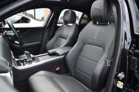USED 2022 22 JAGUAR XE 2.0 R-DYNAMIC HSE 4d 296 BHP PAN ROOF / MERIDIAN / BLACK PK