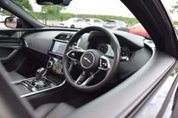 USED 2022 22 JAGUAR XE 2.0 R-DYNAMIC HSE 4d 296 BHP PAN ROOF / MERIDIAN / BLACK PK