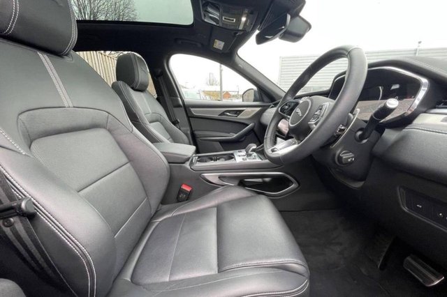 2023 JAGUAR F-PACE - Photo 4