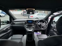 USED 2023 73 MERCEDES-BENZ V-CLASS 2.0 V 300 D AMG LINE XL 5d 236 BHP VAT Qualifying