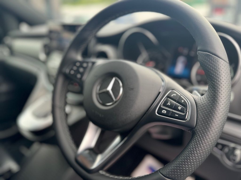 USED 2023 73 MERCEDES-BENZ V-CLASS 2.0 V 300 D AMG LINE XL 5d 236 BHP VAT Qualifying