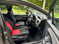 USED 2015 15 TOYOTA YARIS 1.3 VVT-I SPORT 5d 99 BHP 