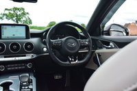 USED 2017 17 KIA STINGER 3.3 GT S ISG 5d 365 BHP PEARL WHITE / RARE 3.3 GTS