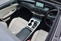 USED 2017 17 KIA STINGER 3.3 GT S ISG 5d 365 BHP PEARL WHITE / RARE 3.3 GTS
