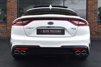 USED 2017 17 KIA STINGER 3.3 GT S ISG 5d 365 BHP PEARL WHITE / RARE 3.3 GTS