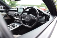 USED 2017 17 KIA STINGER 3.3 GT S ISG 5d 365 BHP PEARL WHITE / RARE 3.3 GTS