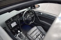 USED 2014 64 VOLKSWAGEN GOLF 2.0 R DSG 5d AUTO 298 BHP PAN ROOF / LEATHER / WINTER PK