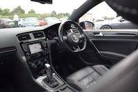 USED 2014 64 VOLKSWAGEN GOLF 2.0 R DSG 5d AUTO 298 BHP PAN ROOF / LEATHER / WINTER PK
