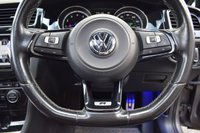 USED 2014 64 VOLKSWAGEN GOLF 2.0 R DSG 5d AUTO 298 BHP PAN ROOF / LEATHER / WINTER PK