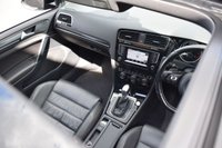 USED 2014 64 VOLKSWAGEN GOLF 2.0 R DSG 5d AUTO 298 BHP PAN ROOF / LEATHER / WINTER PK