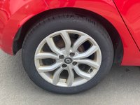 USED 2017 67 RENAULT CLIO 1.5 DYNAMIQUE NAV DCI 5d 89 BHP CRUISE CONTROL +  CLIMATE CONTROL +  USB +  AUX +  DAB RADIO +  BLUETOOTH +  SAT NAV +  START STOP +  16" ALLOYS +  LED DRL +  HILL START ASSIST +  TPMS +