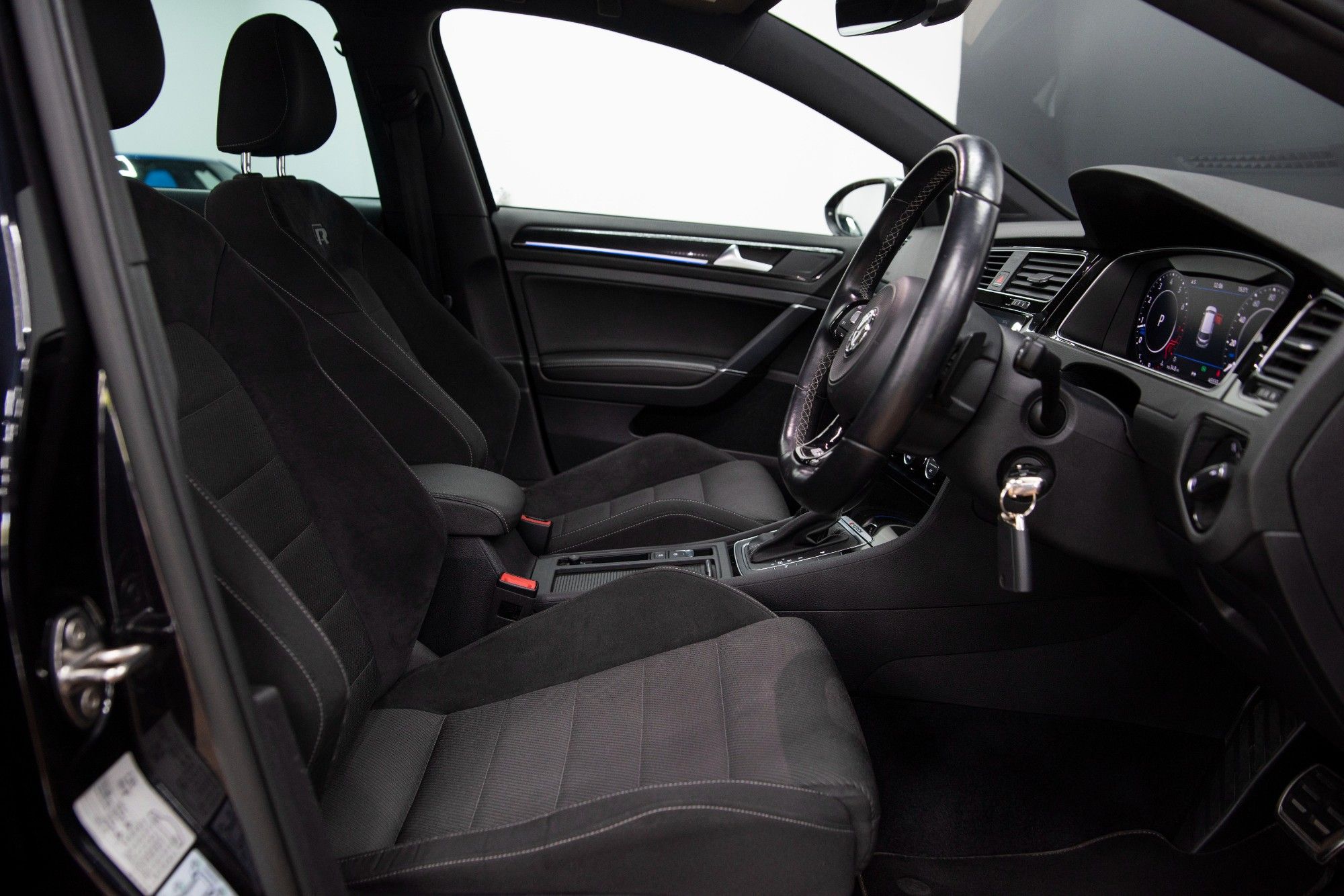 USED 2018 18 VOLKSWAGEN GOLF 2.0 R TSI DSG 