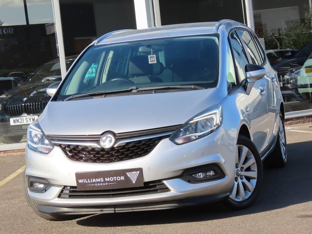2017 17 Vauxhall Zafira Tourer 1.6 SRI NAV CDTI ECOFLEX S/S 5d 133 BHP