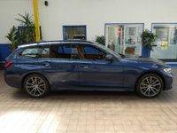 USED 2021 21 BMW 3 SERIES 2.0 330E XDRIVE SPORT PRO 5d 288 BHP STUNNING EXAMPLE 4WD SAT NAV LEATHER HEATED SEATS REAR VIEW CAMERA CRUISE CONTROL PARKING SENSORS 1 OWNER SERVICE HISTORY WARRANTY