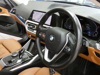 USED 2021 21 BMW 3 SERIES 2.0 330E XDRIVE SPORT PRO 5d 288 BHP STUNNING EXAMPLE 4WD SAT NAV LEATHER HEATED SEATS REAR VIEW CAMERA CRUISE CONTROL PARKING SENSORS 1 OWNER SERVICE HISTORY WARRANTY